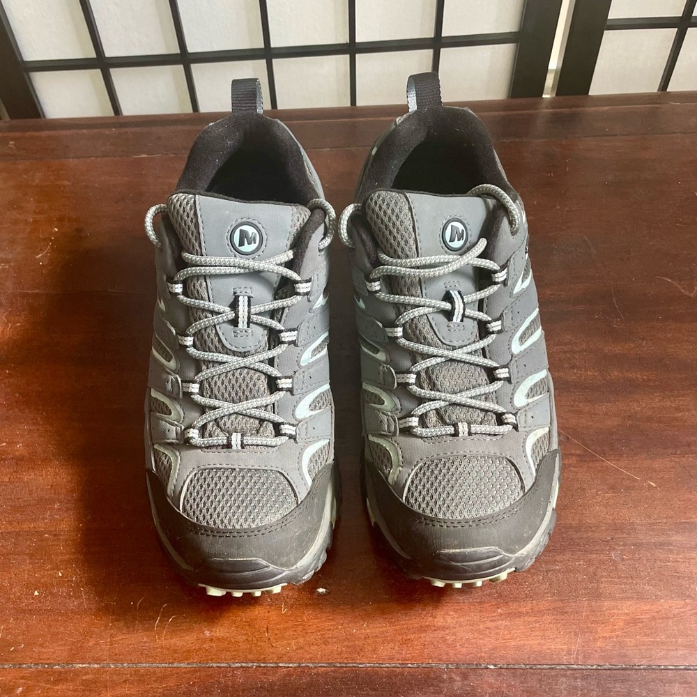 Women’s Athletic Shoes